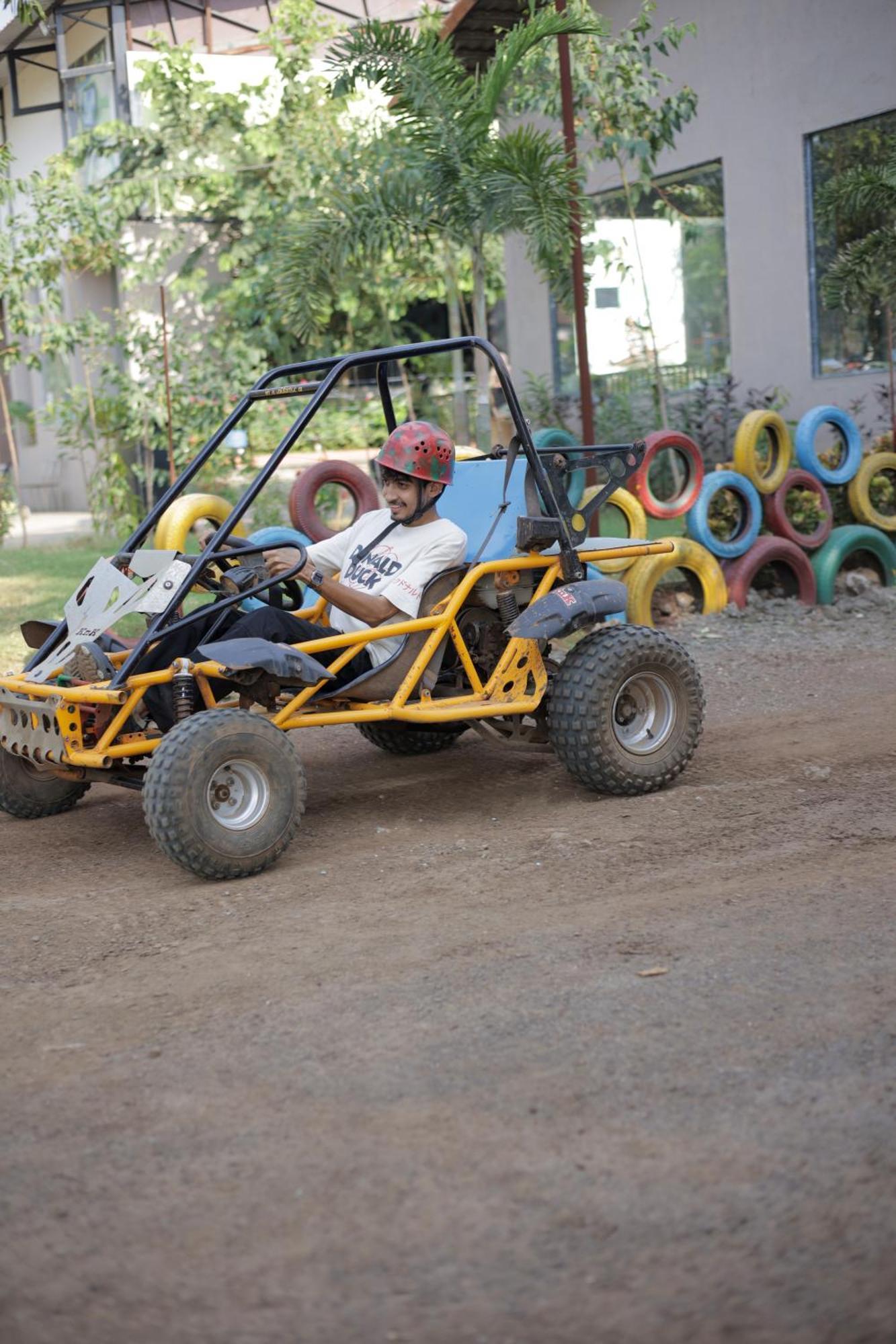 Vits Roccia Hill Resort And Adventure Park, Navapur Songadh Exteriér fotografie