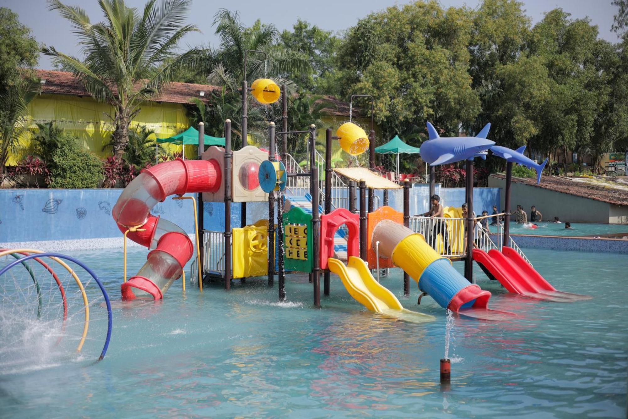 Vits Roccia Hill Resort And Adventure Park, Navapur Songadh Exteriér fotografie