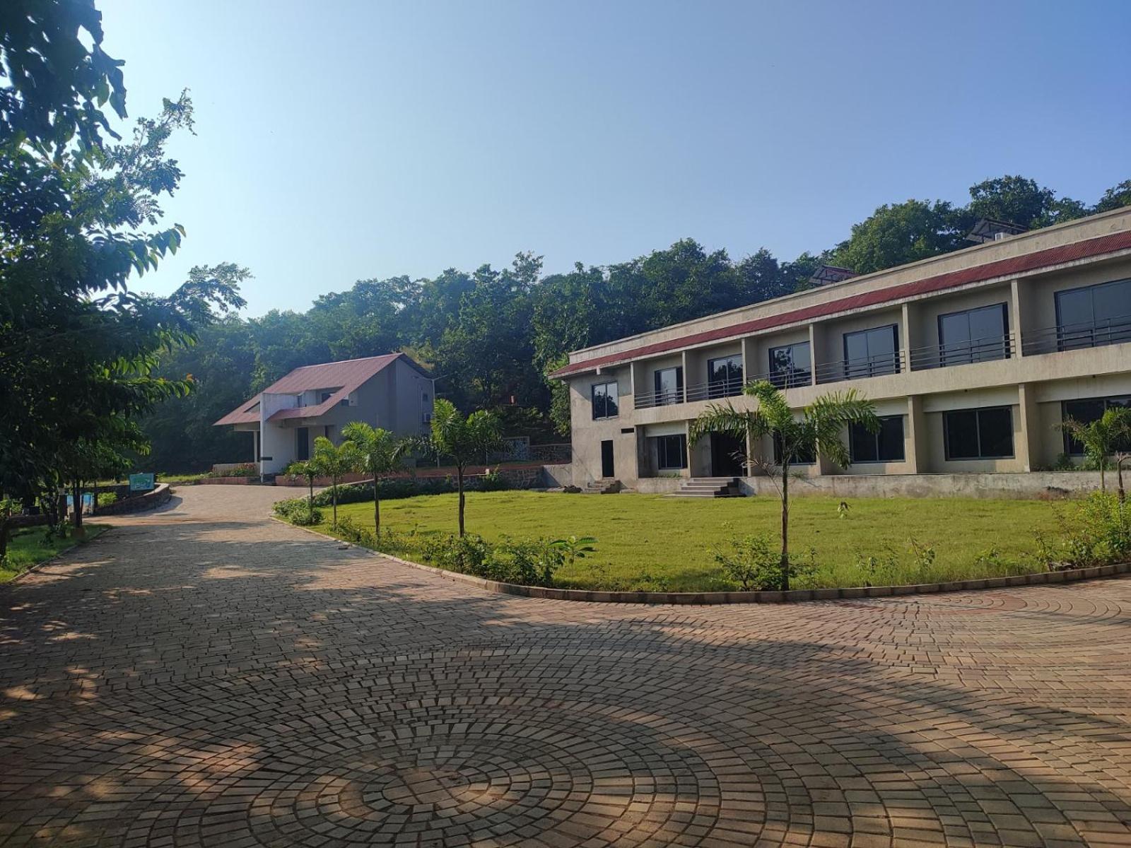 Vits Roccia Hill Resort And Adventure Park, Navapur Songadh Exteriér fotografie